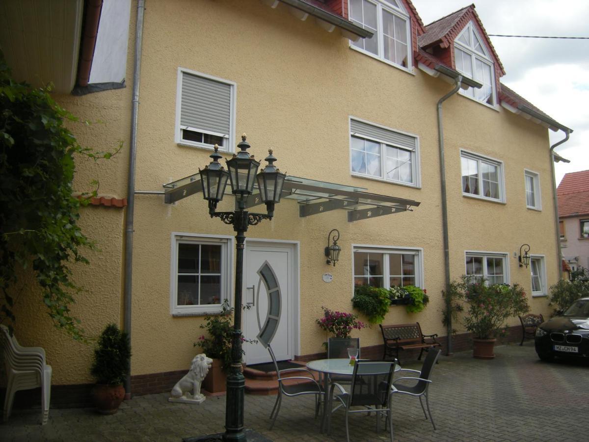 Weingut Und Gaestehaus Henrici Friesenheim is an Ortsgemeinde 外观 照片